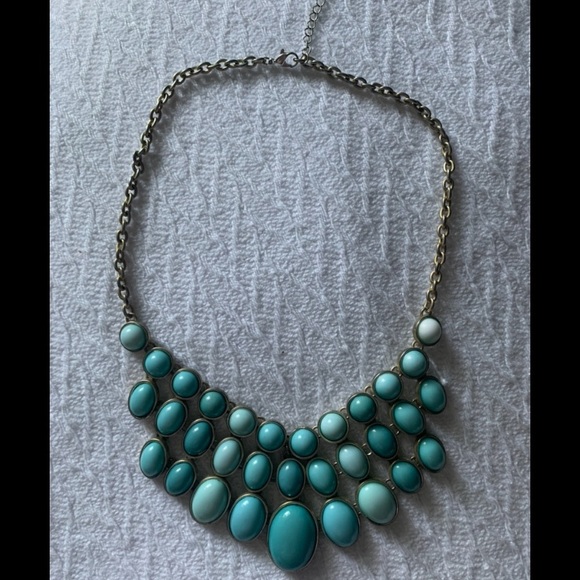 Francesca’s Turquoise Statement Necklace! - Picture 1 of 5